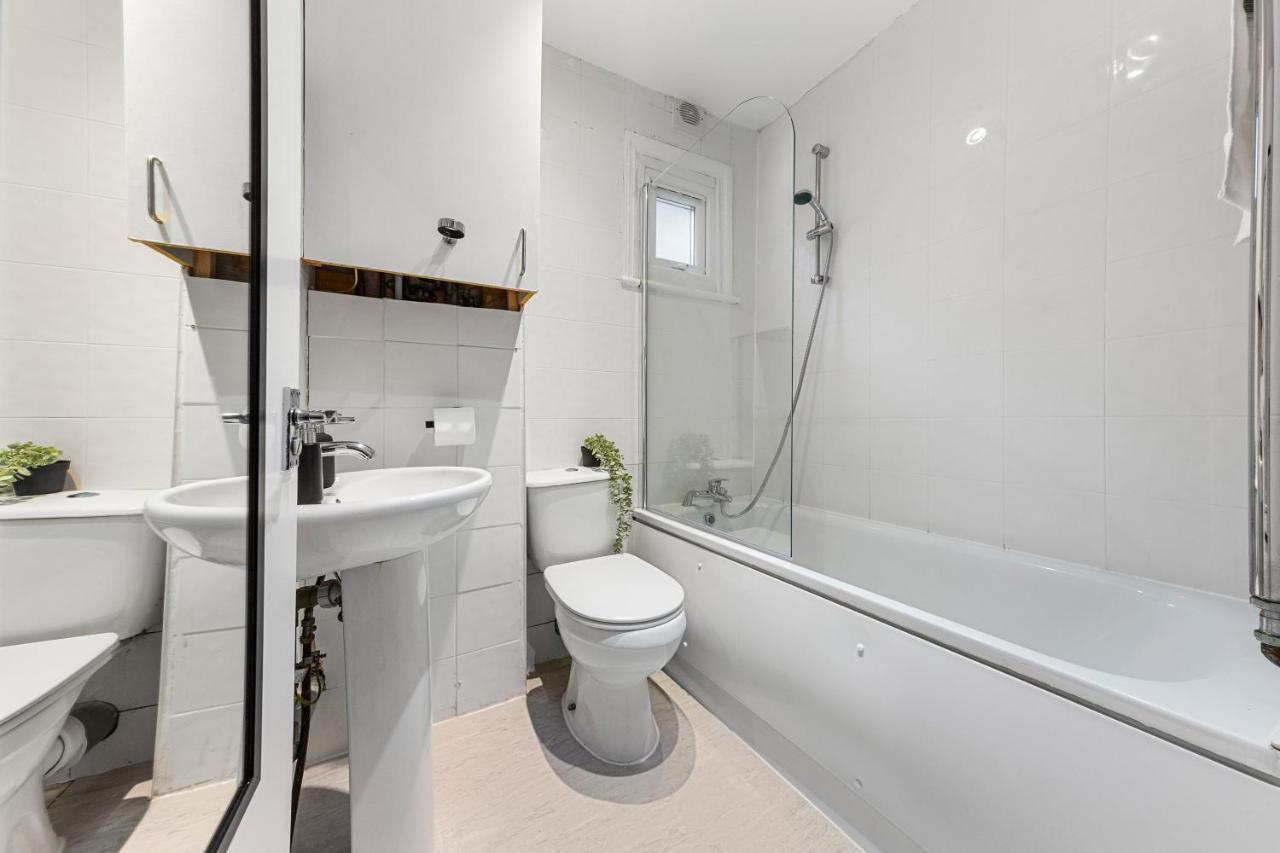 Prime Location Modern Gem Brixton Centre Cozy Studio With Free Parking London Exteriör bild